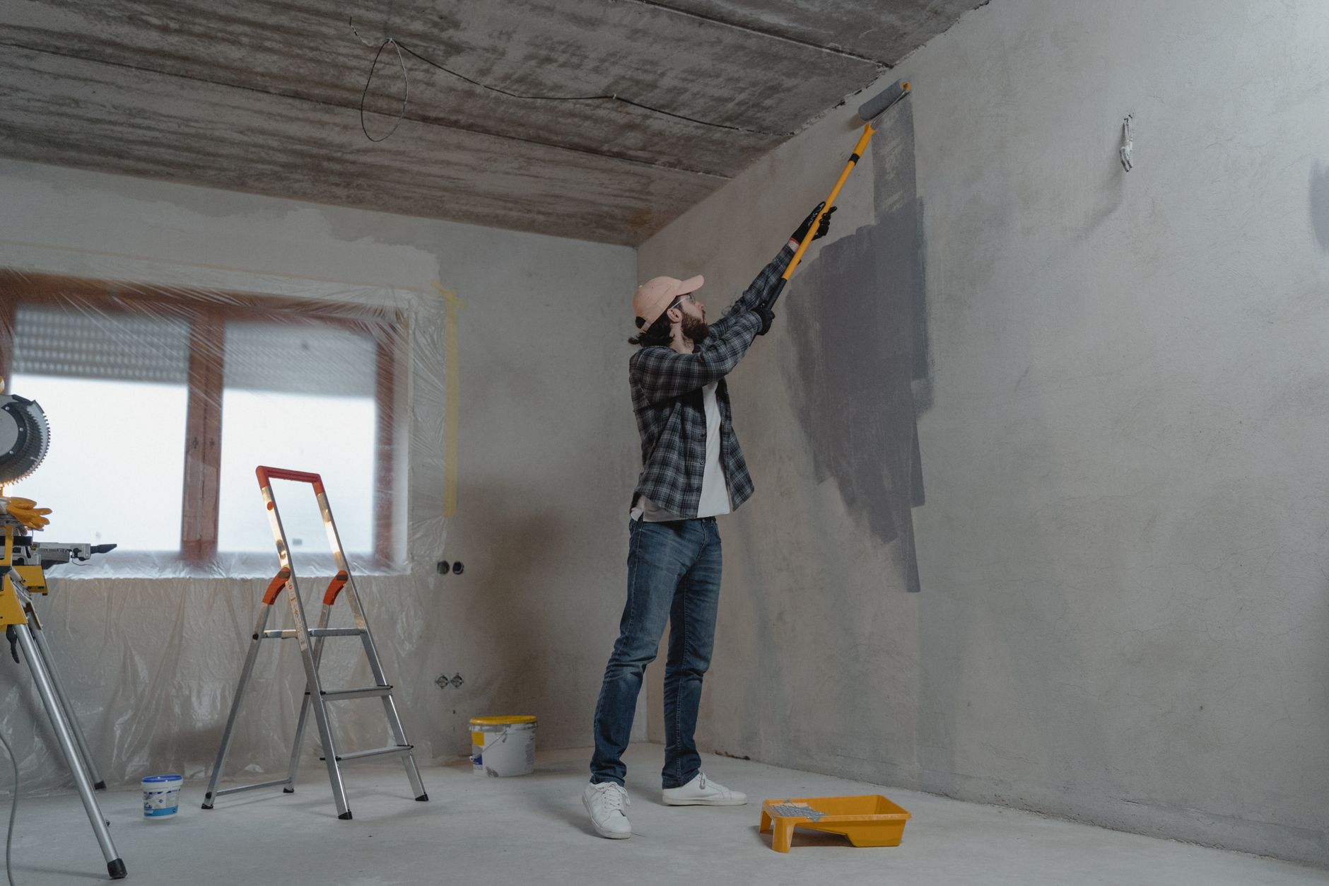 Peintre en bâtiment équipe à Mérignac